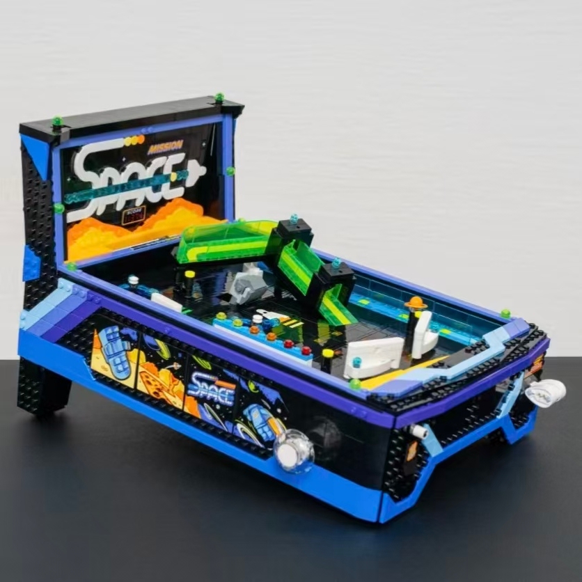 2274ピース 玩えるレトロゲーム機 アーケード宇宙飛行士ピ - Retro Gaming Lego のレビューと価格